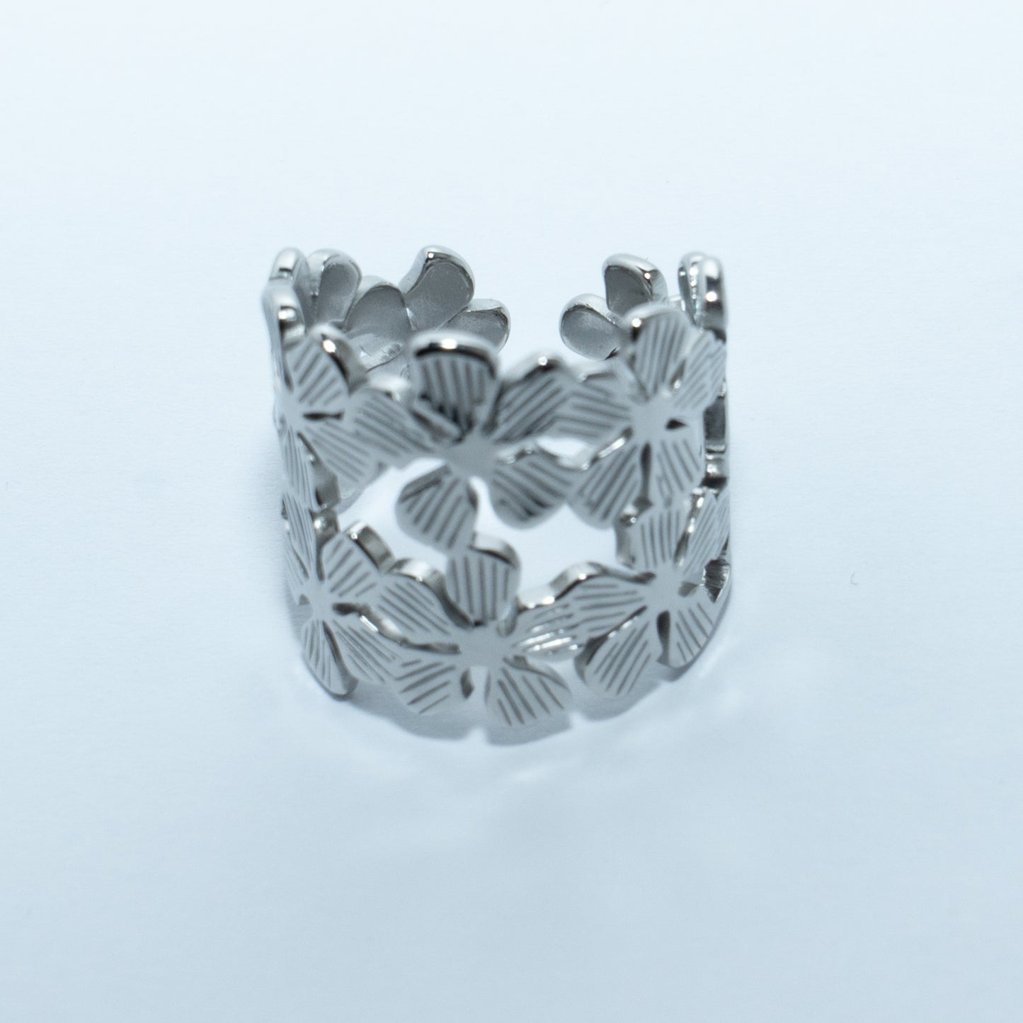 Bague argentée florale ajustable – acier inoxydable waterproof
