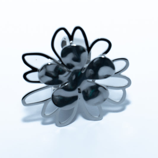 Bague argentée ajustable design fleur romantique en acier inoxydable waterproof