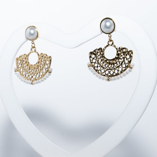 Boucles d'oreilles dorées avec perles blanches en acier inoxydable waterproof