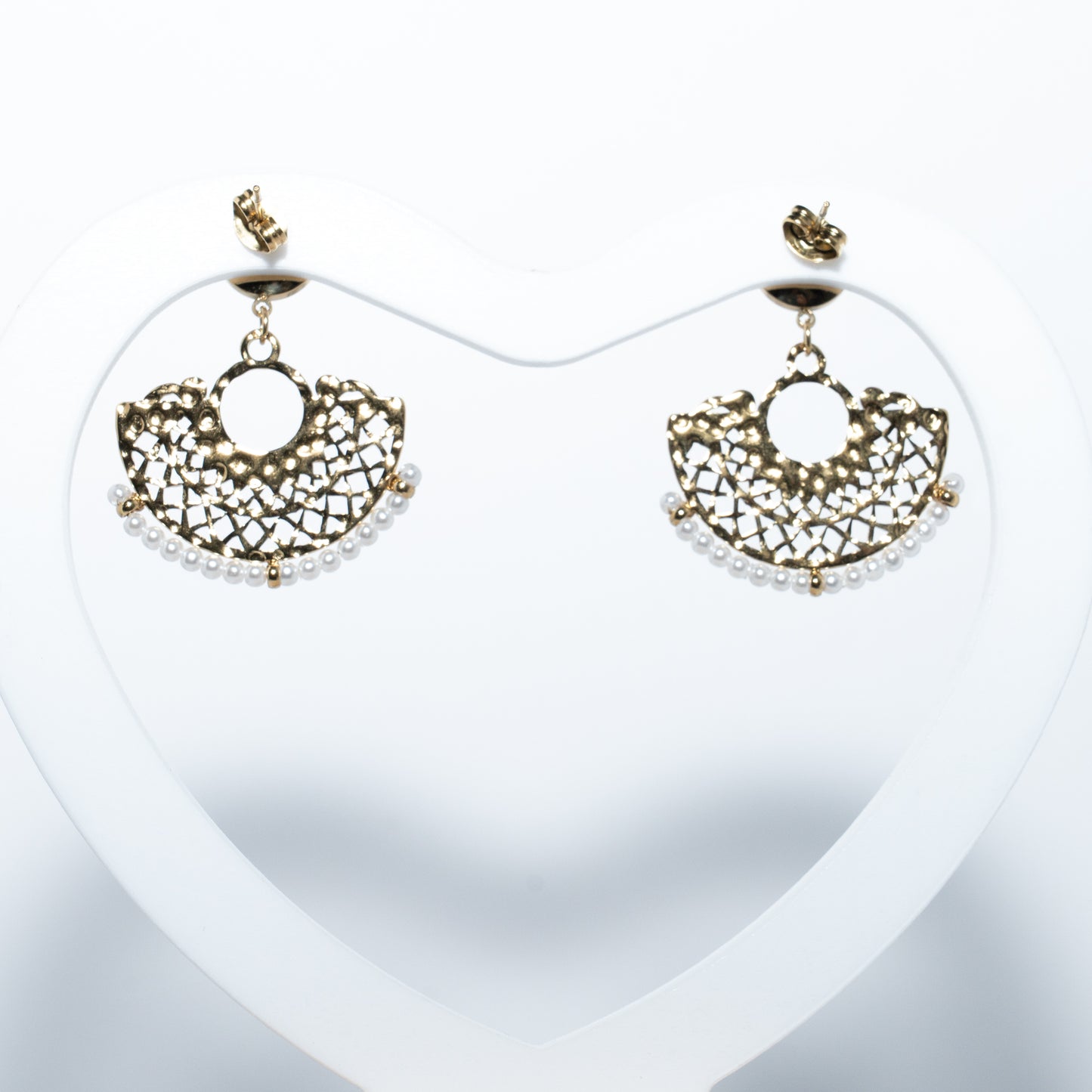 Boucles d'oreilles dorées perles blanches – acier inoxydable waterproof