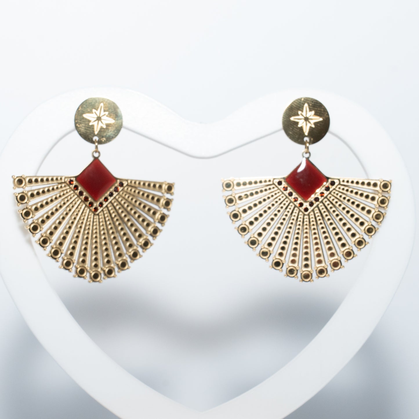 Boucles d'oreilles dorées design éventail avec touche brique en acier inoxydable waterproof