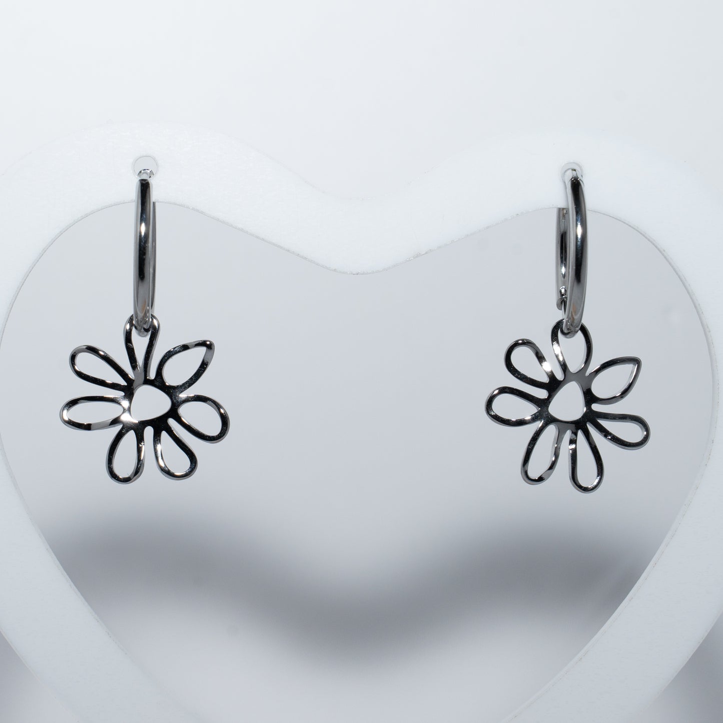Boucles d'oreilles argentées design fleur en acier inoxydable waterproof