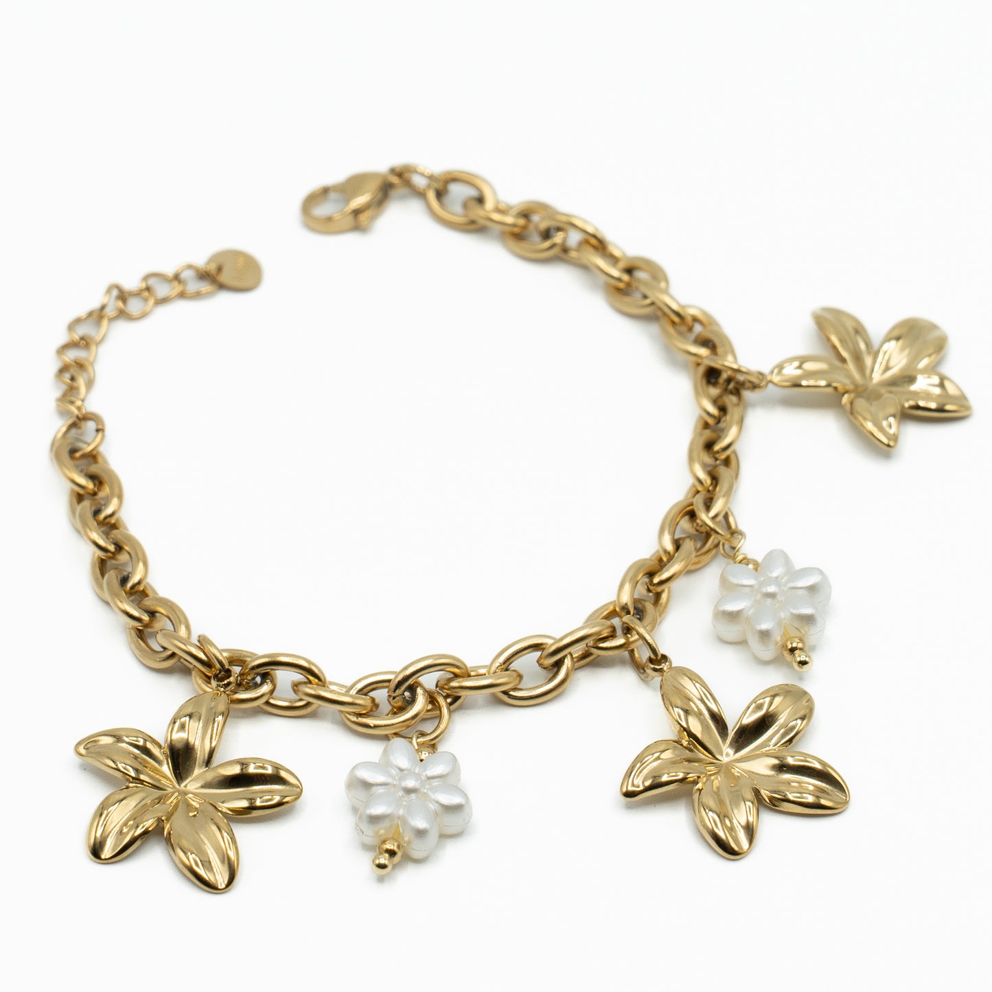 Bracelet doré avec charms floraux et perles blanches en acier inoxydable waterproof