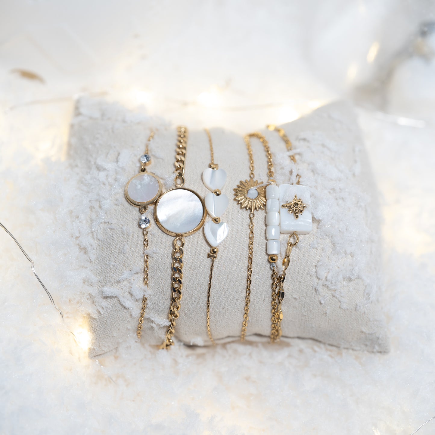 Lot 6 bracelets dorés perles écru – acier inoxydable waterproof