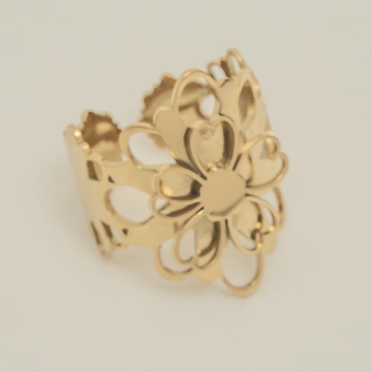 Bague dorée ajustable fleur 3D avec pétales en forme de cœur en acier inoxydable waterproof