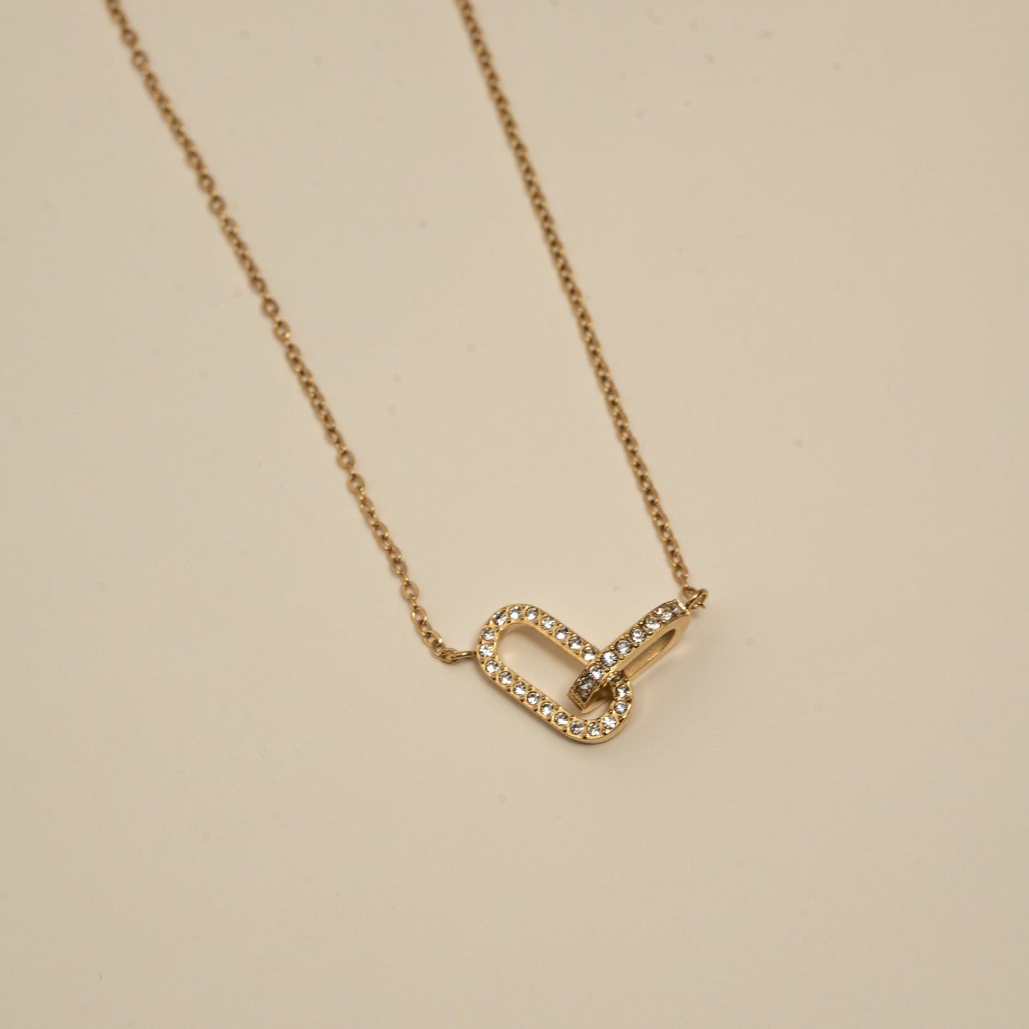 Collier fin à pendentif maillon serti – Plaqué or 18K