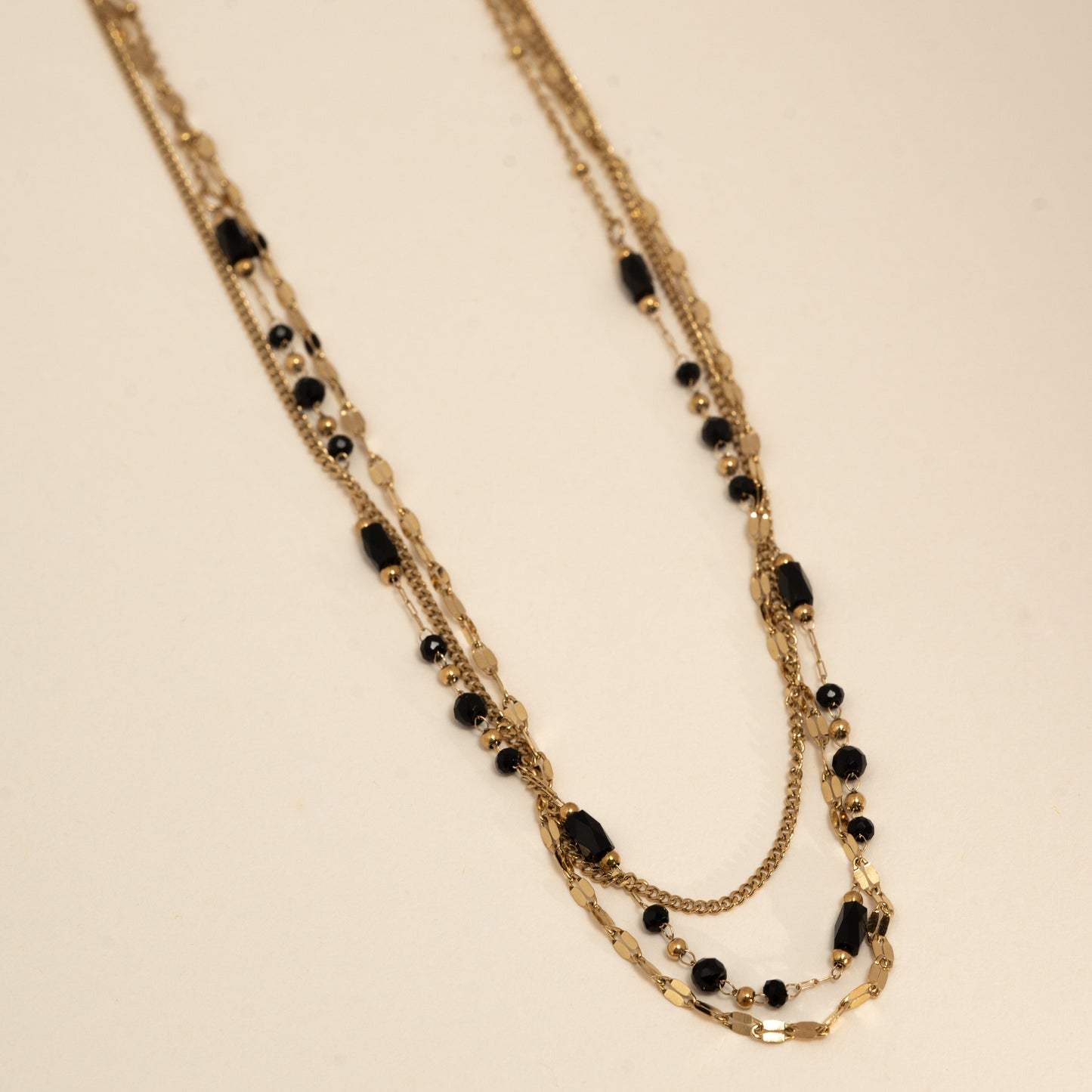 Collier multi-rangs doré perles noires – acier inoxydable waterproof