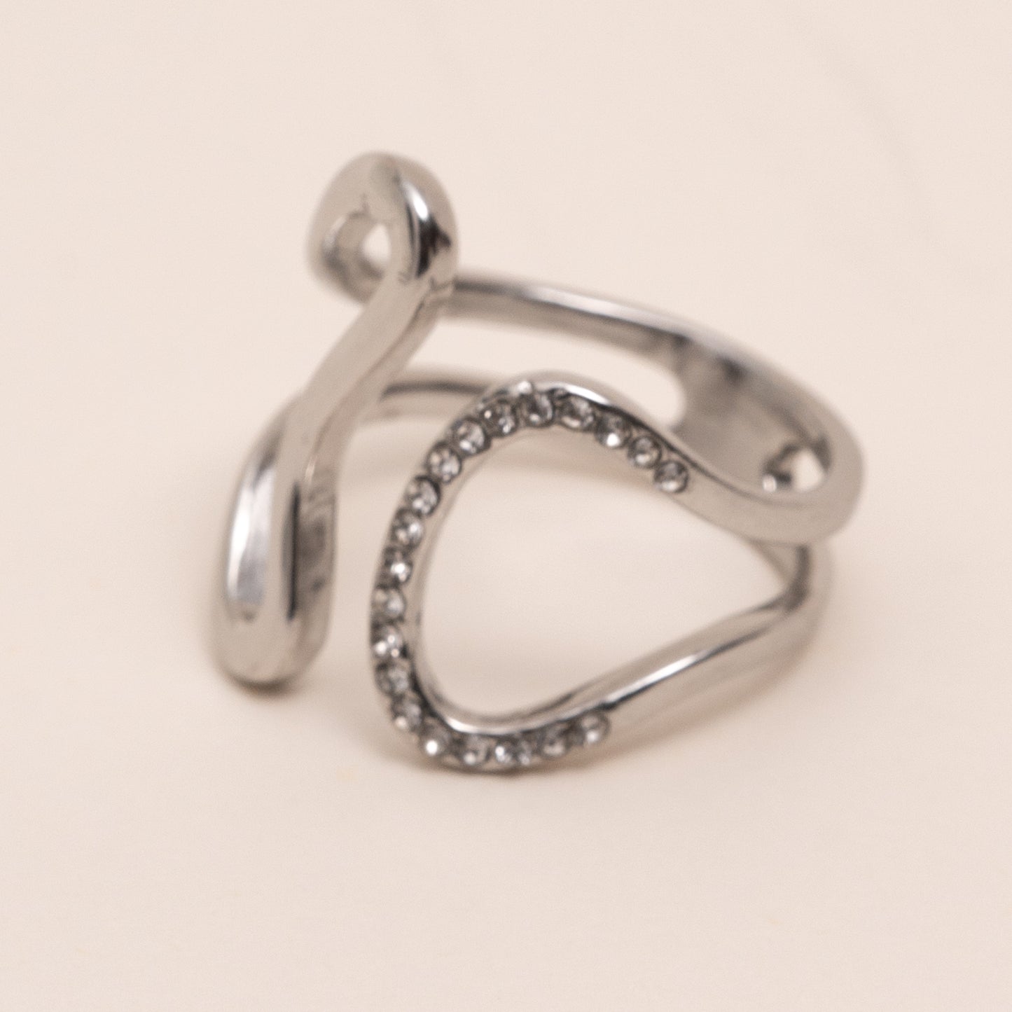 Bague argentée design strass ajustable – acier inoxydable waterproof