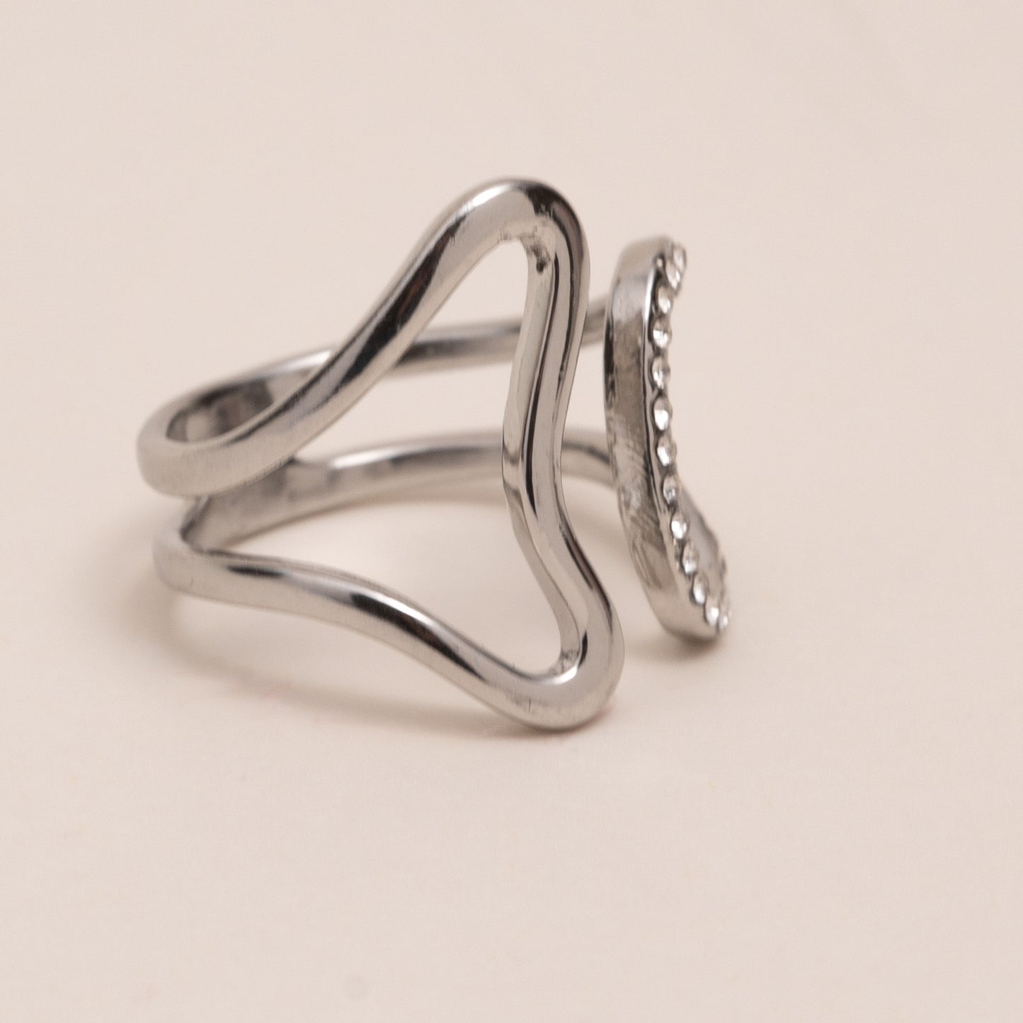 Bague argentée design strass ajustable – acier inoxydable waterproof