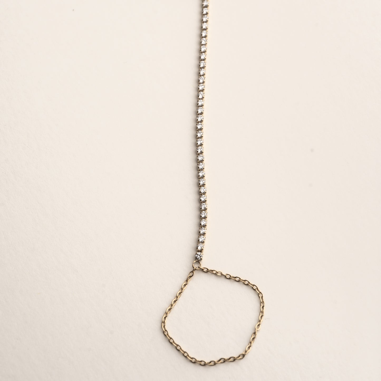 bracelet rivière de main étincelant- acier inoxydable doré et strass